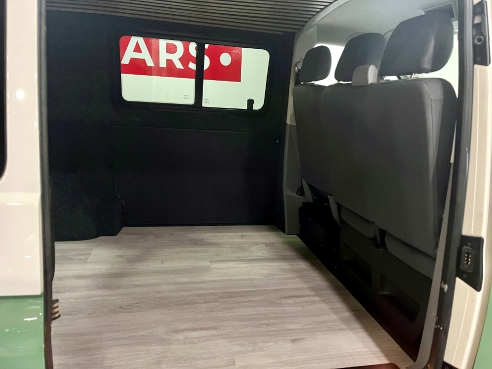 Volkswagen Transporter Furgón largo foto 17
