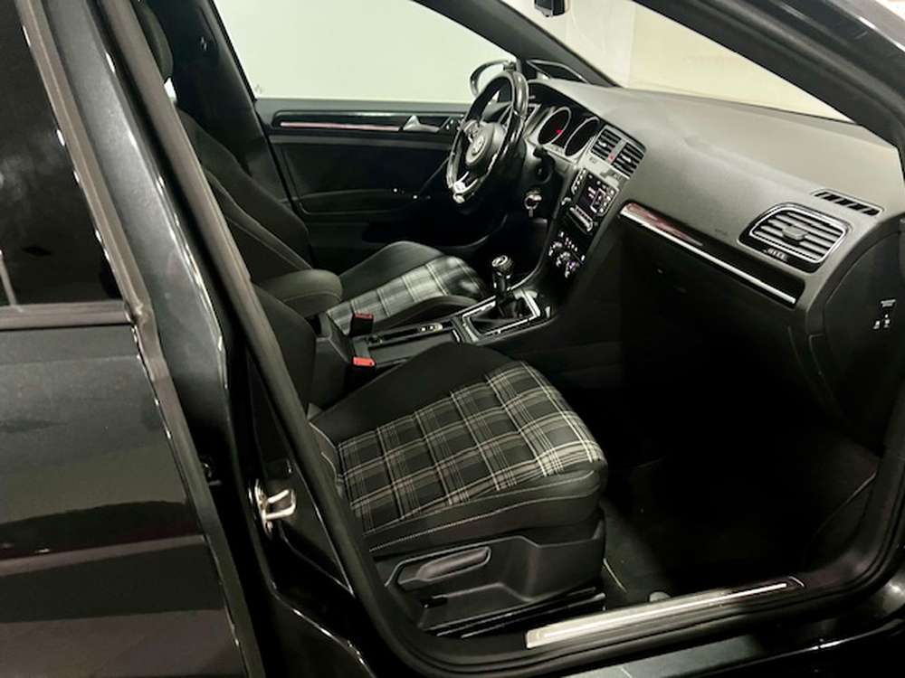 Volkswagen Golf VII GTD foto 17