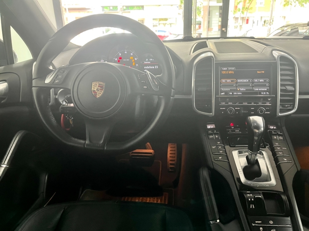 Porsche Cayenne Basis foto 13