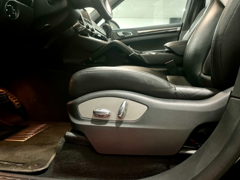 Porsche Cayenne Basis foto 21