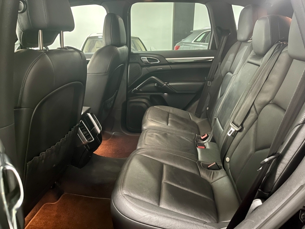 Porsche Cayenne Basis foto 7