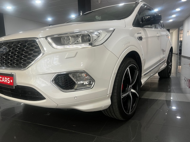 Ford Kuga Vignale foto 26
