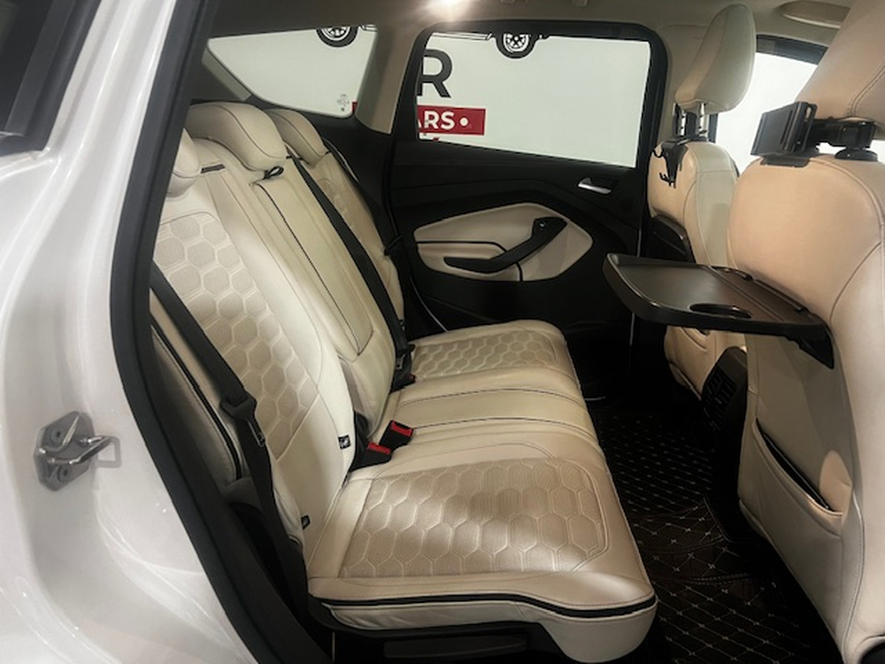 Ford Kuga Vignale foto 11