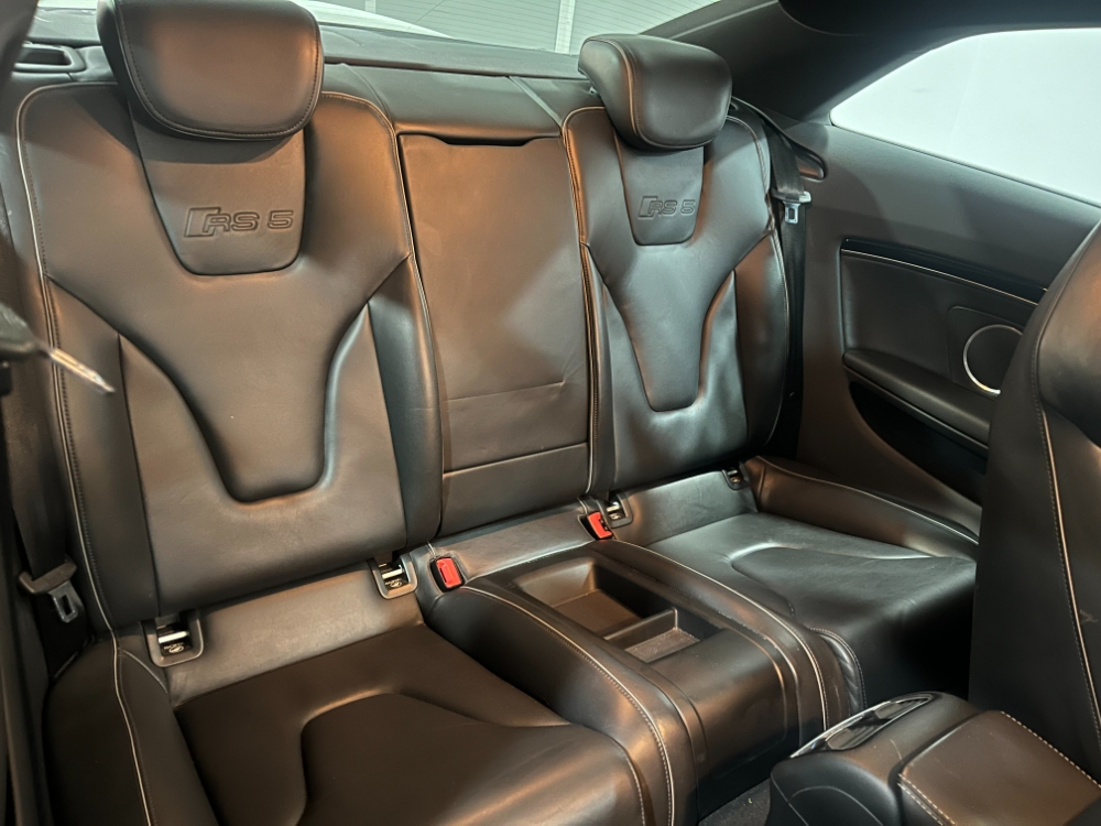 Audi RS5 Coupe 4.2 FSI quattro foto 16