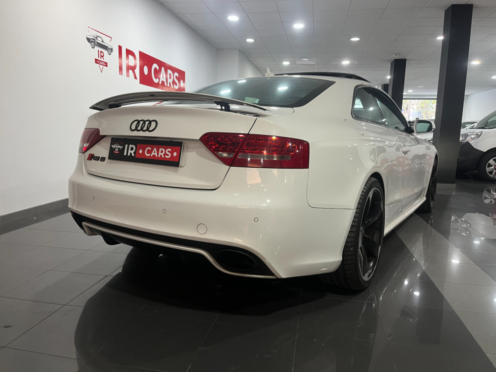 Audi RS5 Coupe 4.2 FSI quattro foto 22