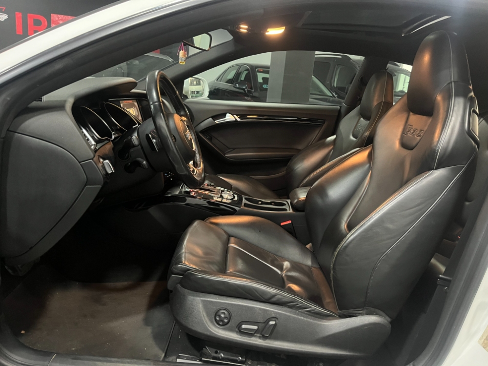 Audi RS5 Coupe 4.2 FSI quattro foto 26