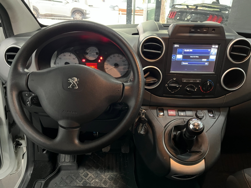 peugeot partner tepee foto 13