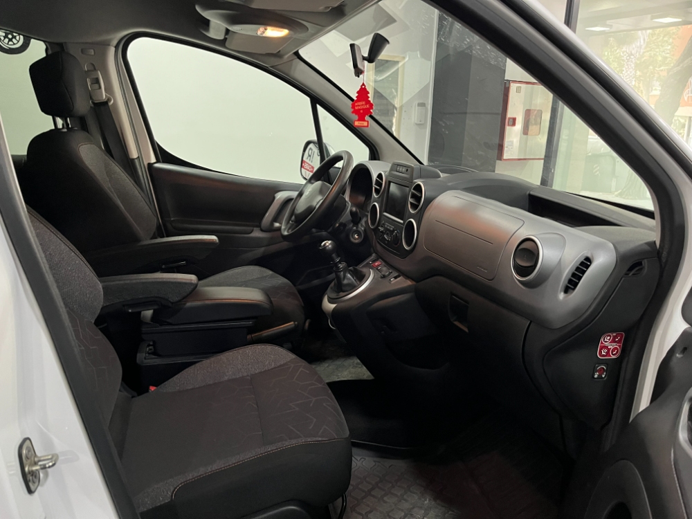 peugeot partner tepee foto 9