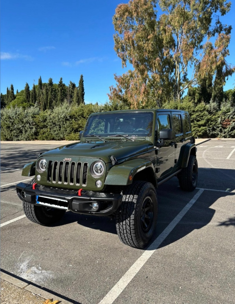 Jeep Wrangler Unlimited Sahara, 75.º aniversario foto miniatura