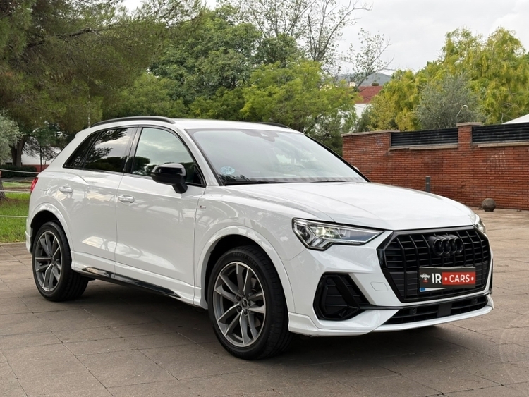 Audi Q3 35 TDI Black line foto miniatura